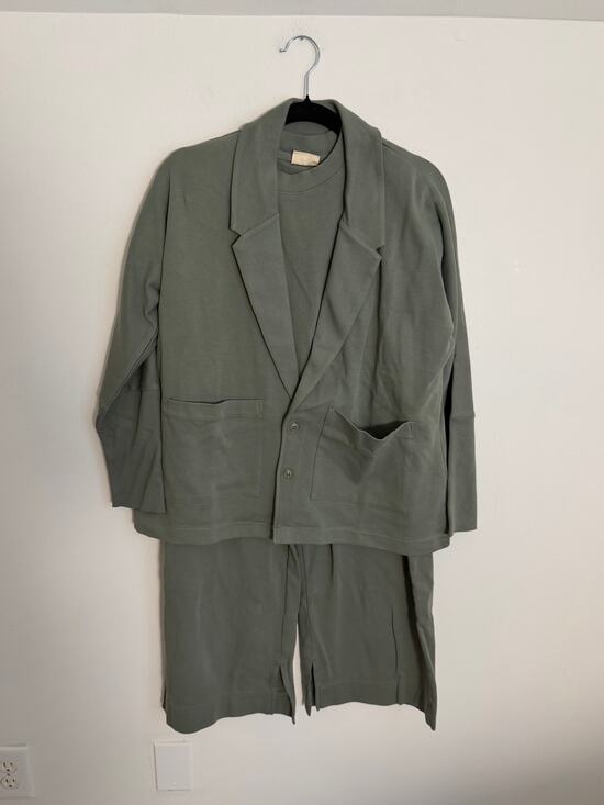 Pact Other - Pact Women's 3pc Dark Grey Airplane Outfit size M/L
